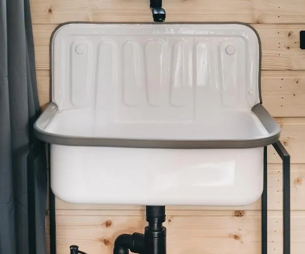 Idyllisches Tiny House Mit Sauna Loebau